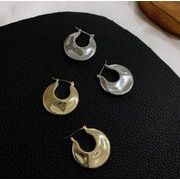 円形ピアス
