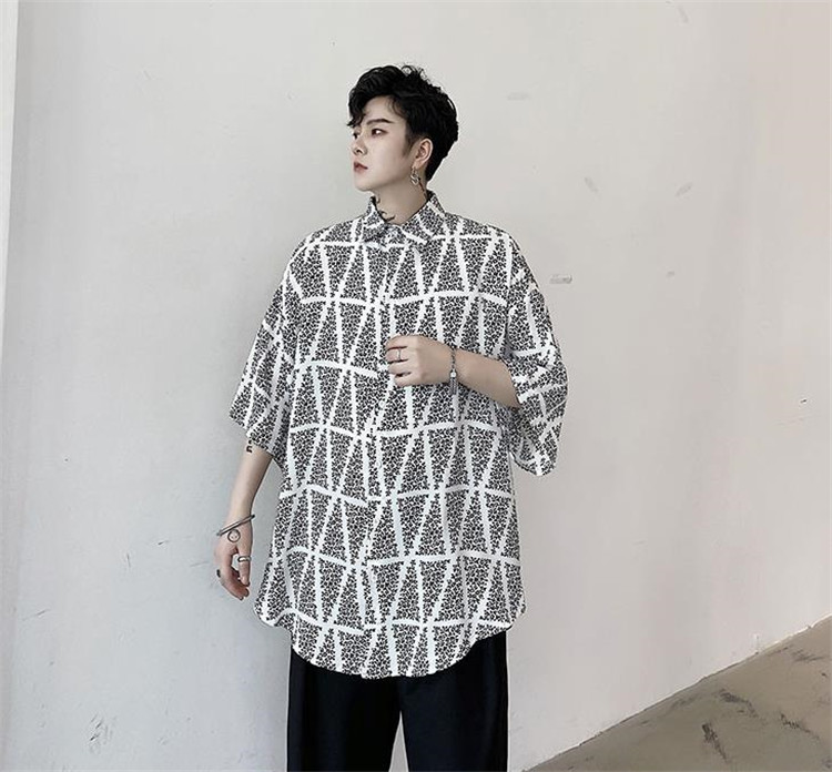 【 高品質の製品】韓国ファッション 夏 個性 プリント 半袖 シャツ ファッション デザインセンス 怠惰な風