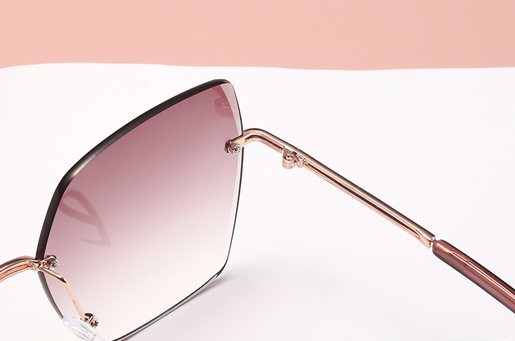 夏 サングラス メンズ レディース Uv スポーツ Uvカット 紫外線ブロック おしゃれ スポーツサングラス ファッショングッズ 香山 株式会社 問屋 仕入れ 卸 卸売の専門 仕入れならnetsea