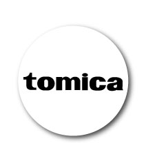 LCB280 大人トミカ 32mm缶バッジ 01 TOMICA 車 ロゴ 公式