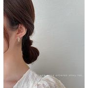 上品な色めきで顔周りを華やかに 韓国スタイル エレガント 美しい ピアス シンプル アクセサリー