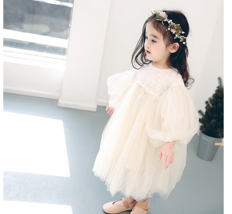2021新作　韓国子供服　ワンピース   ドレス  ベビー服　ふわふわ袖　可愛い　韓国風