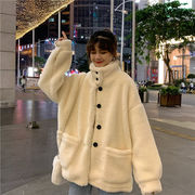 厚い羊の毛の綿毛のコートの婦人服の冬の韓国版の新型の学生はゆったりと服を着ます