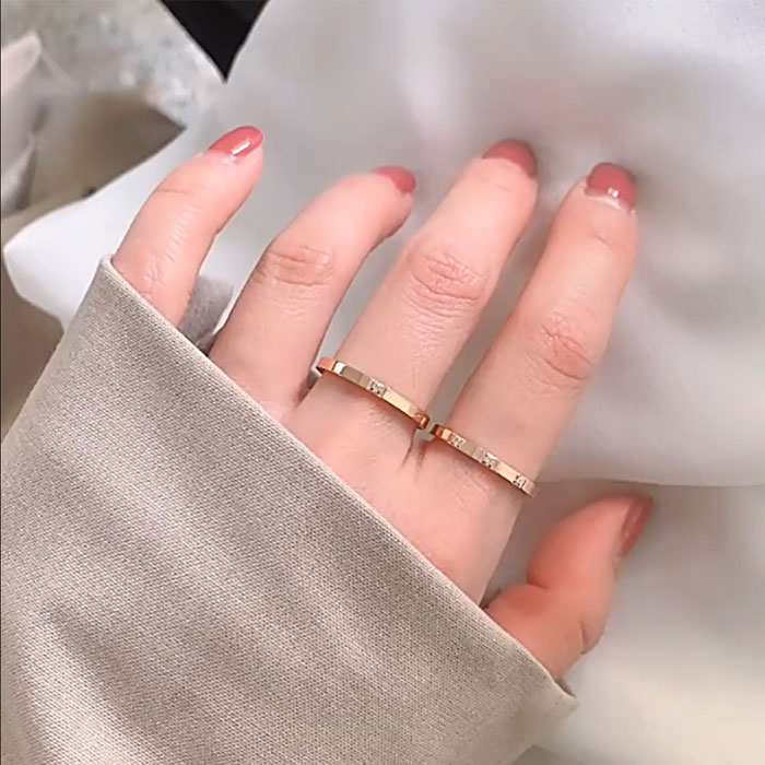 リング 指輪 2mm キュービックジルコニア ステンレスリング ペアリング 結婚指輪 ブライダル【国内即納】 AXIA PLUS株式会社  問屋・仕入れ・卸・卸売の専門【仕入れならNETSEA】