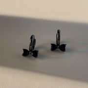 フープピアス　アクセサリー　蝶結び　デザイン　ジルコニア　韓国ファッション