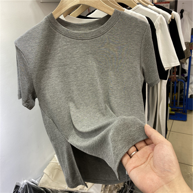 半袖Tシャツ女性婦人服2023新作韓国片側スリットデザイン感Tシャツ上着無地韓国