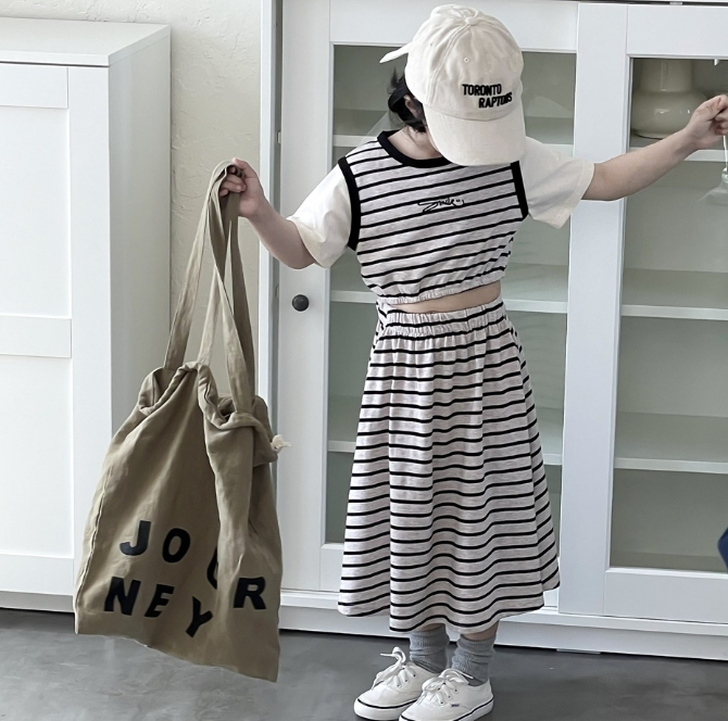 2024 夏 韓国風子供服  キッズ服   デニム    ボーダー柄   Tシャツ+スカート  セットアップ