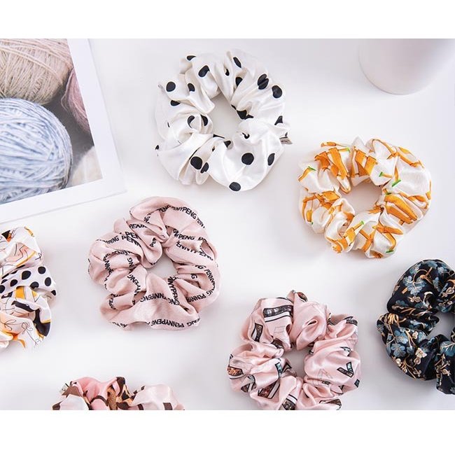 シュシュ サテン ヘアゴム 40代 50代 シュシュ 30代 ヘアアクセサリー