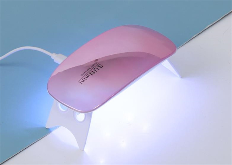 安いのに高く見える UVライト 小型ネイルライト 手持ちLEDネイル