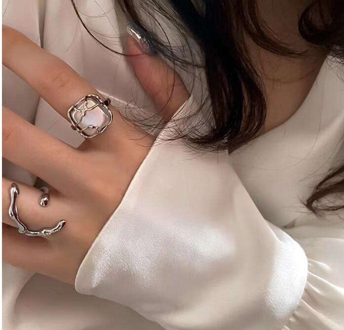 指輪　新作商品     レディース　アクセサリー　デザイン　  ファッション指輪