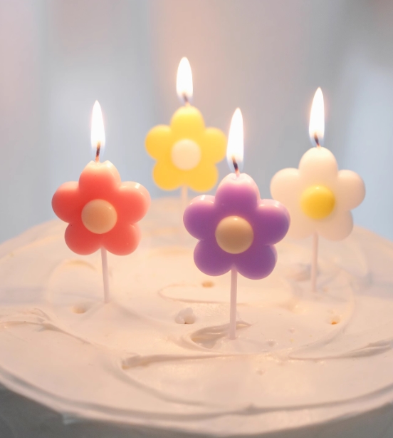INS アイデア ロウソク  置物 ケーキ飾り  可愛い  お花  撮影道具  誕生日札 誕生日ケーキ