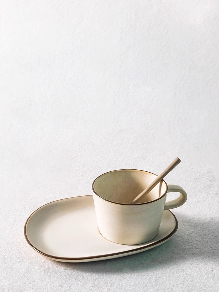 品質自信あり スプーン付き 3点セット カップ皿セット 楕円皿+背の低いカップ+コーヒースプーン