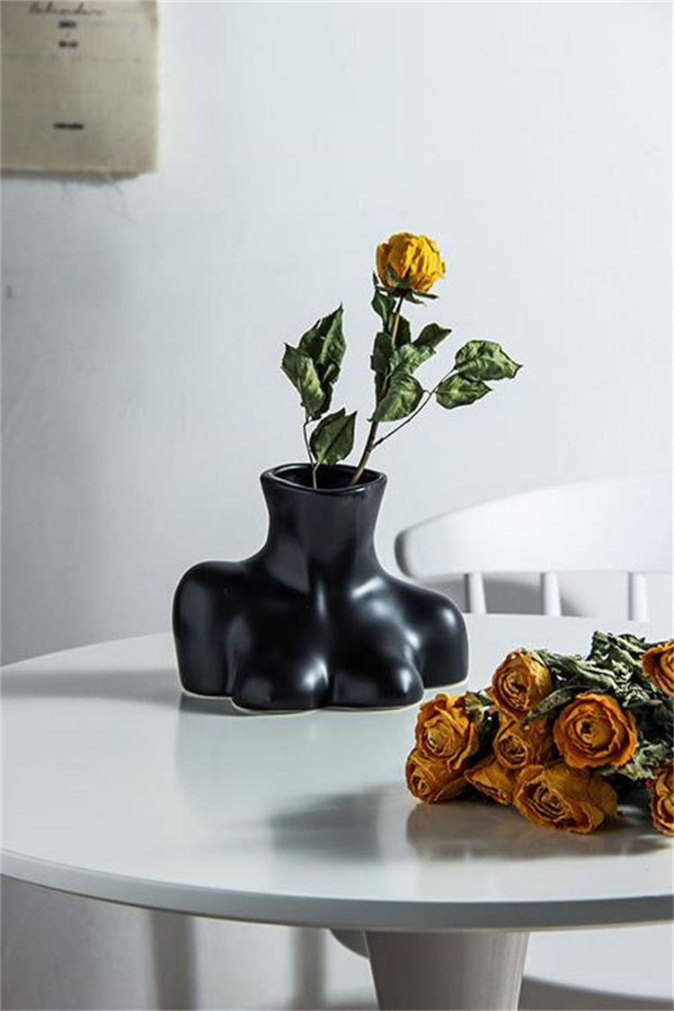年末年始特別プライス INSスタイル 芸術 家庭装飾品 花瓶 デザインセンス 人体花瓶 陶磁器の花瓶