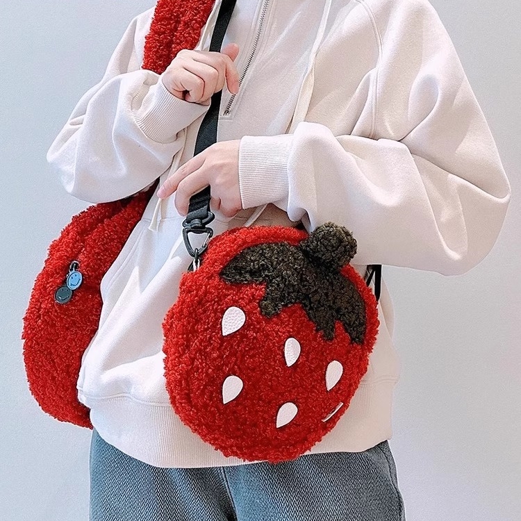 ぬいぐるみ いちごのバッグ ショルダーバッグ キャンバス イチゴバッグ