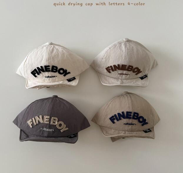 帽子　キッズ　子供用　アウター　キャップ　韓国風　カジュアル　野球帽　4色