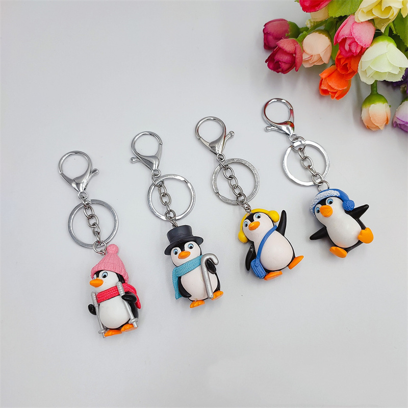 4色 ペンギンキーホルダー   3Dペンギン キーチェーン  ロブスタークラスプ  ペンギン雑貨