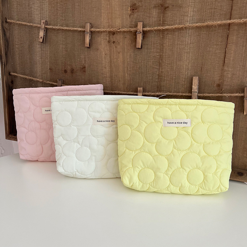 ★全5色★　フラワーキルティングポーチ　化粧品　小物収納　布クラシック　韓国バッグ