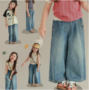 子供の服　　パンツ　　ルーズフィット　複数のポケット　伸縮性ウエスト　ジーンズ　ワイドレッグパンツ