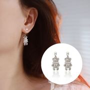 ステンレスピアス　クマ　アクセサリー　金属アレルギー対応　INS　デザイン