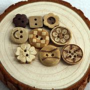 【2024夏新作】手作りのDIY素材 木製ボタン 人気デコパーツ 手芸材料 デコレーション 9種類