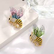 ダイヤモンドかわいい蜂のブローチ 動物蜂の羽ブローチラペルピンアクセサリー 男女兼用コサージュ