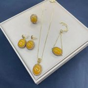天然石　天然蜜蝋琥珀　4点セット（ネックレス、リング、ピアス、ブレスレット）