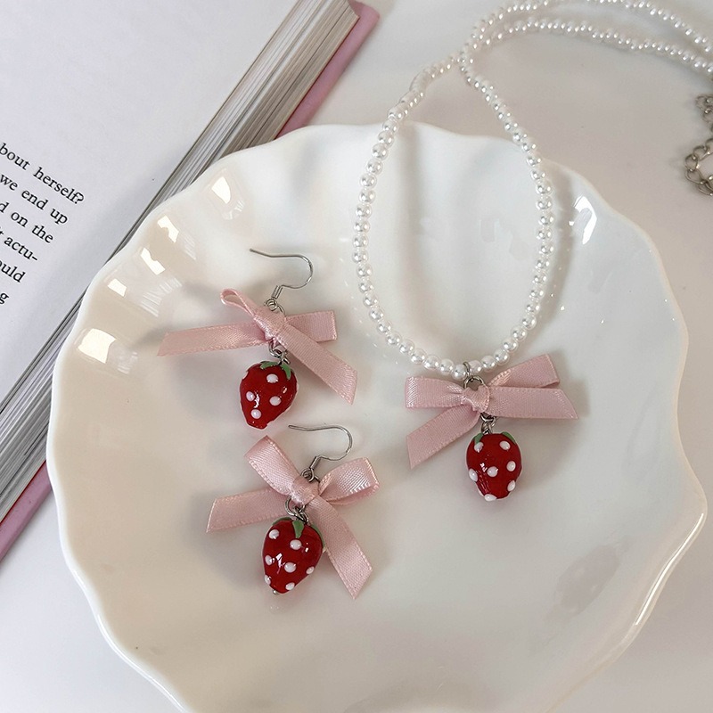 ピンクリボン いちご ピアス パール いちごネックレス ファッション 
