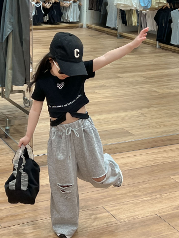 2024新品　子供服　キッズ　Tシャツ　ワイドパンツ　わけて販売　90-140CM　
