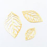 【春夏アクセサリー】リーフのメタル/軽量リーフチャーム/デコパーツ金属パーツ