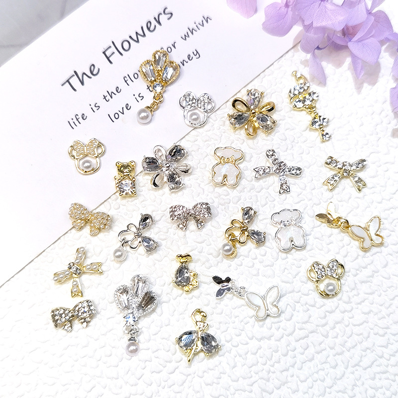ネイル チャーム セルフネイル 人気 ハンドメイド アクセサリーパーツ リボン 蝶結び クマ 王冠 クラウン