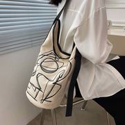 韓国風レディース服 レディース　オシャレ　バッグ　ショルダーバッグ