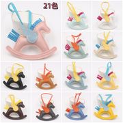 21色  馬キーホルダー おしゃれな  レザー PU  木馬キーホルダー  キーチェーン  動物  馬雑貨