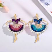 ラインストーン   バレエ少女ブローチ　ダンス　バレエブローチ　バレエ関連アクセサリー