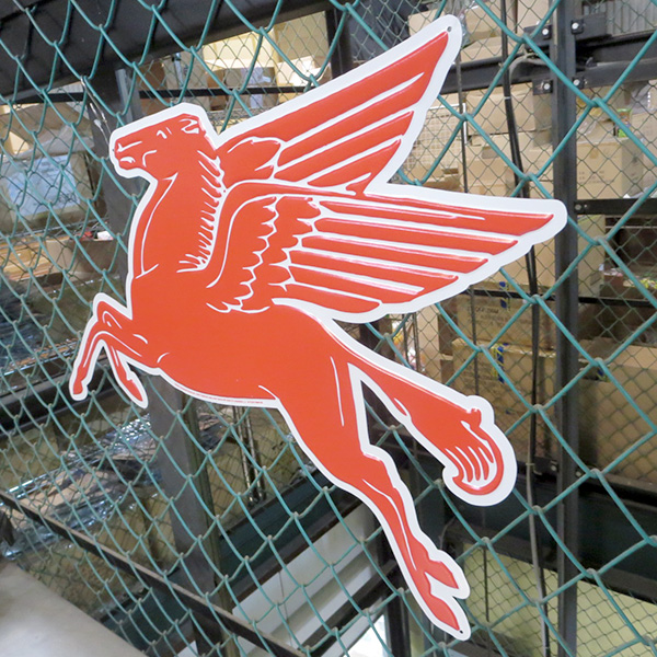 BIG ダイカットエンボス メタルサイン MOBIL PEGASUS【モービル