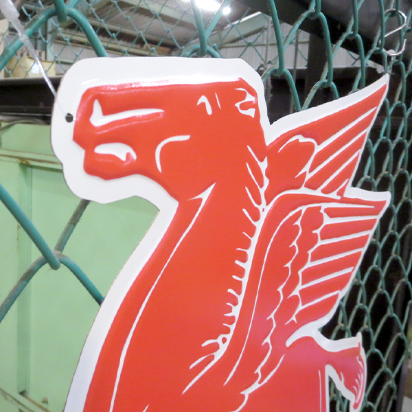 BIG ダイカットエンボス メタルサイン MOBIL PEGASUS【モービル