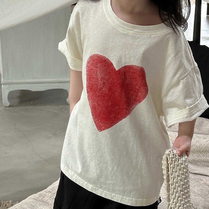 QHD☆男女児 夏服 半袖Tシャツ 韓国風 おしゃれなハートプリント入り個性派トップス