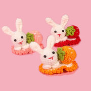 3色 編み物 いちごとうさぎ ヘアピン 女性 ヘアアクセサリー うさぎのヘアピン  いちごのアクセサリー