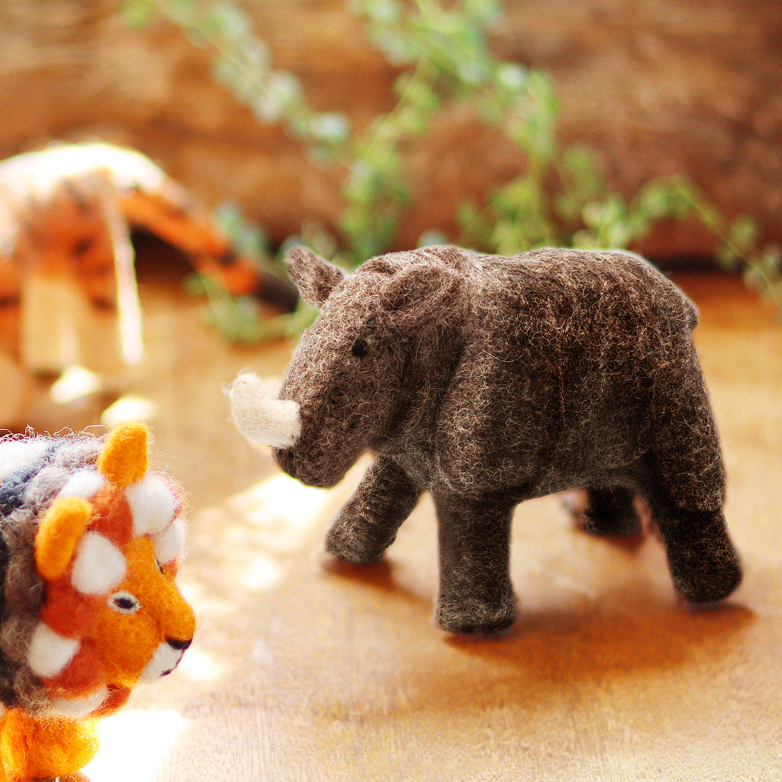 ネパールフェルトアニマル サイ[フエルトさい人形動物置物25AW]