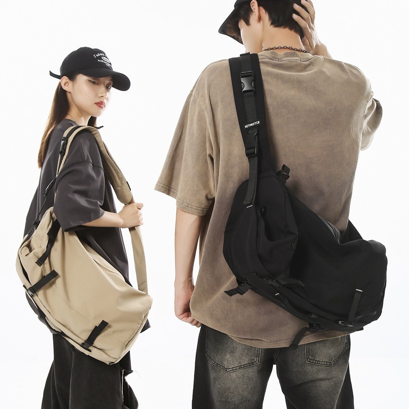 メンズ ショルダーバッグ 斜め掛け 日系 ナイロン製 防水仕様 アウトドア カジュアル スポーツバッグ