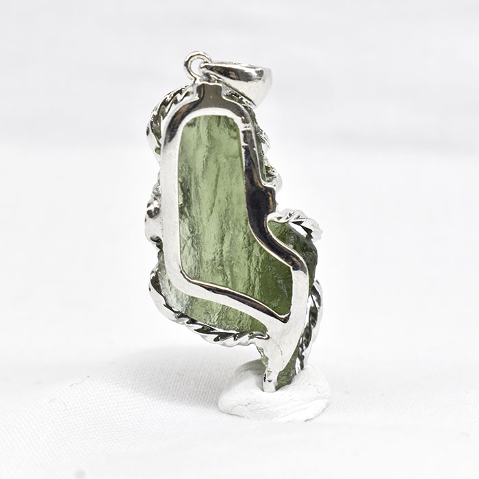 【本物保証ソーティング•SVチェーン付】希少❣️4.2gモルダバイトペンダント 本物保証ソーティング•SVチェーン付】希少❣️4.2gモルダバイト