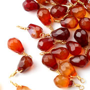 【天然石 カーネリアン】しずぐ 雫型 チャーム シャンクビーズ 約15×9mm   ピアス ネックレス素材
