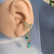 「限定販売」イヤーカフ　ハンドメイド イヤーカフ　アクセサリー イヤーカフ　ラインストーン