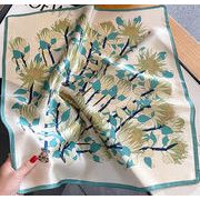 エレガントなプリント柄入り100％シルクプチスカーフ　全2色　04510