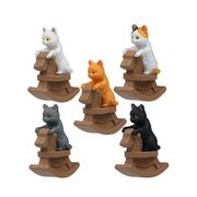 5色 木馬に乗る猫 猫の置物 動物 犬装飾品 オーナメント 鉢植えの庭の装飾  木馬に乗って  猫雑貨