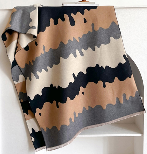 やや厚手 リバーシブル大判 幾何学 ボーダー柄入りストール マフラー 　2183a