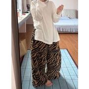 【予約226882】大きいサイズ秋冬 韓国 カレッジ風 新しいデザイン カジュアル パンツ M ~4L裏起毛