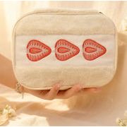 いちごバッグ いちご化粧ポーチ 収納袋 おしゃれ いちごの雑貨 女性セカンドバッグ いちごクラッチバッグ
