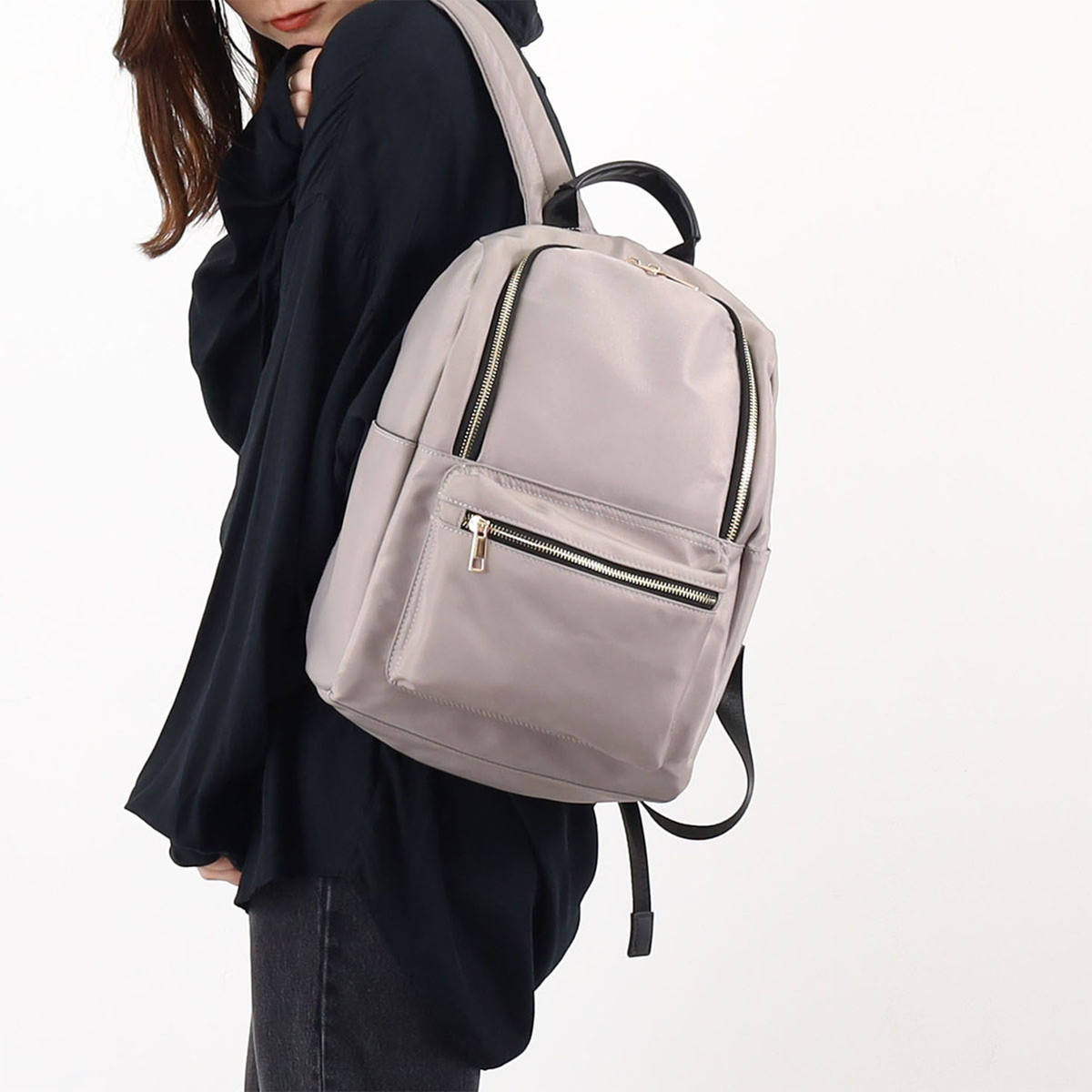 定番【COOCO】ナイロン風 10ポケット ミディアムサイズ リュック A4対応