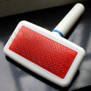 犬猫兼用 細針グルーミングコーム 白ハンドルのペット用ブラシ　直送