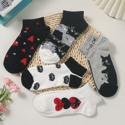 可愛い 猫の靴下 秋冬の靴下 動物ネコ柄 靴下 刺繍 猫柄靴下 綿の靴下 レディースソックス ねこ猫の雑貨